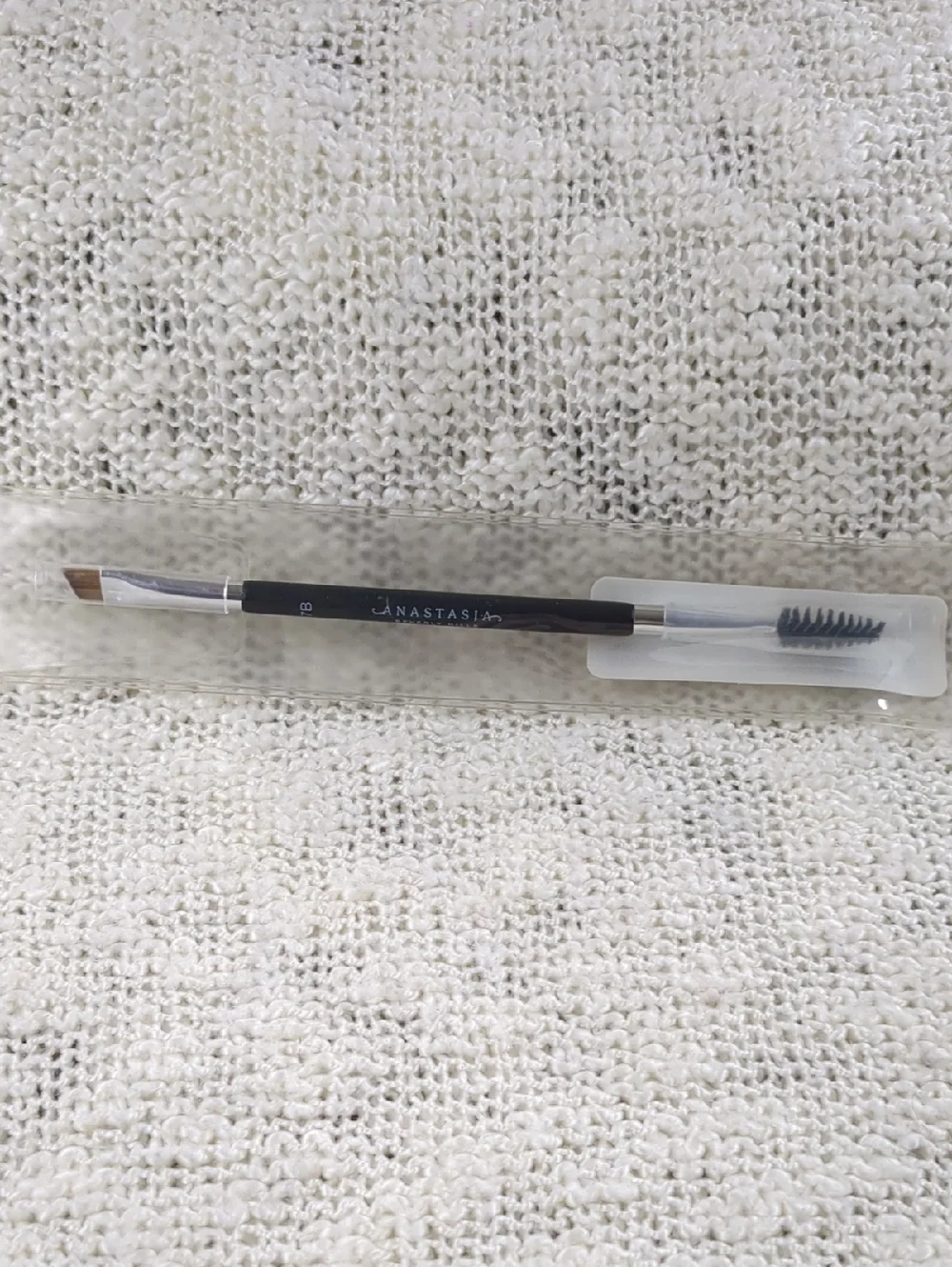 Anastasia Beverly Hills Dual-Ended Angled Brow Brush with Spoolie